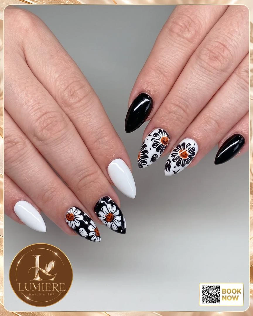 Halloween nail art